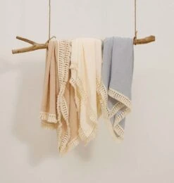 Hydrofiele Doek XL Met Franjes - 120x120 Cm - Taupe -Babyproducten 1138x1200 1