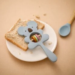 Merkloos Bijtring - Rammelaar - Babys - Speelgoed - Babyspeelgoed - Kraamcadeau - Siliconen - BPA Vrij - Blauw -Babyproducten 1200x1200 1319