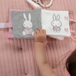 Buggyboekje Nijntje Pink Baby Rib -Babyproducten 1200x1200 1346