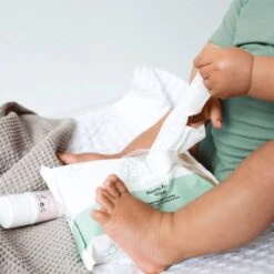 Naïf Plasticvrije Billendoekjes - Voordeelverpakking - 16 X 54 Doekjes - Met Natuurlijke Ingrediënten -Babyproducten 1200x1200 135