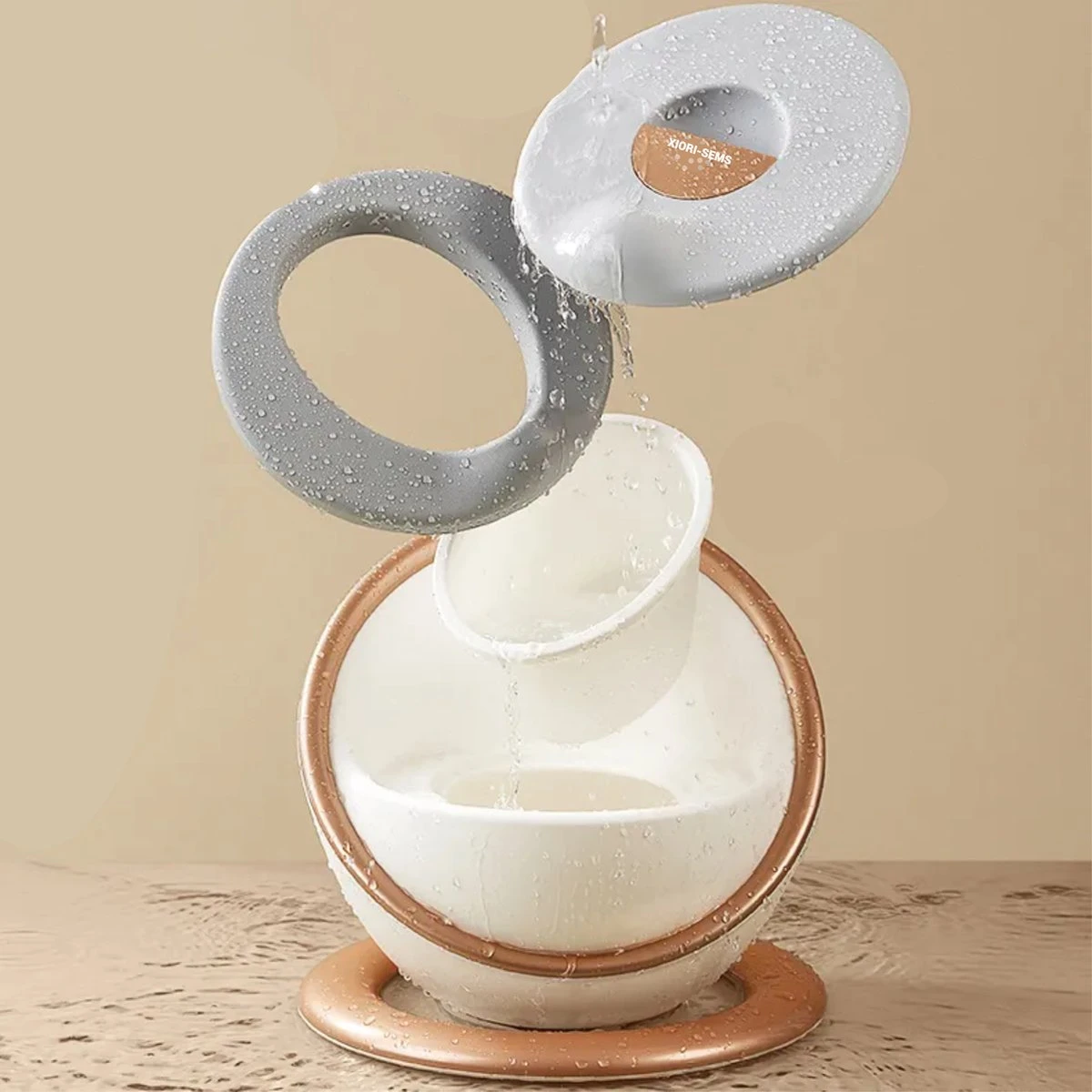 XIORI-SEMS - Plaspotje - Potje Peuter - Potje - WC Verkleiner - WC Potje Peuter - Toilet - Zindelijkheid - Toilettrainer - Wit Met Goud - Design - Jongens En Meisjes - Kraamcadeau – Kraamvisite – Babyshower – Verjaardag - Cadeau - Potje Goud 5 XIORI-SEMS - Plaspotje - Potje Peuter - Potje - WC Verkleiner - WC Potje Peuter - Toilet - Zindelijkheid - Toilettrainer - Wit Met Goud - Design - Jongens En Meisjes - Kraamcadeau – Kraamvisite – Babyshower – Verjaardag - Cadeau - Potje Goud - Afbeelding 5