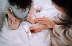 Naïf Vette Crème Voor De Gevoelige Huid - Baby En Kind - 75 Ml – Met Natuurlijke Ingrediënten -Babyproducten 1200x776 3