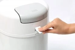 DiaperPail - Soft Grey - Luieremmer Met Speciale Luiersluis - Werkt Met Normale Vuilniszakken -Babyproducten 1200x799 14