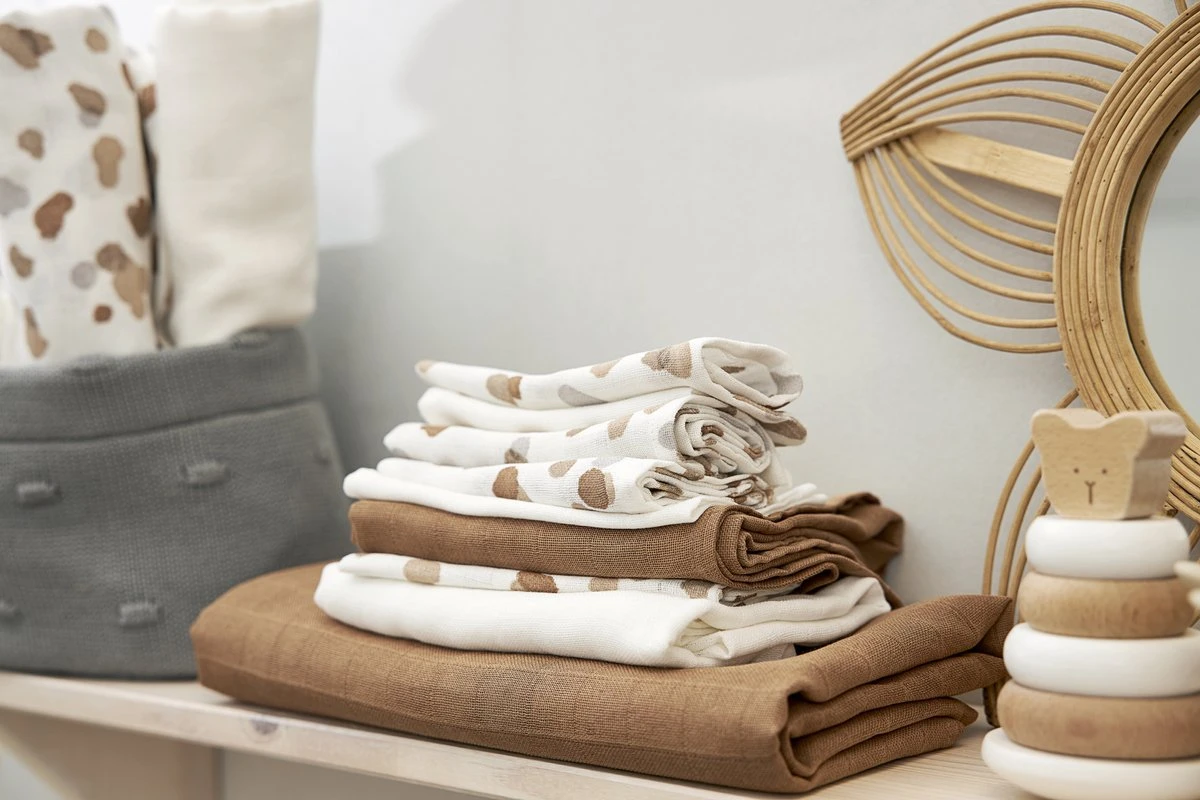 Meyco Stains Swaddle - 2-pack - Neutral - 120x120cm 2 Meyco Stains Swaddle - 2-pack - Neutral - 120x120cm - Afbeelding 2