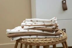 Meyco Mini Panther Swaddle - 2-pack - Toffee - 120x120cm 13 Meyco Mini Panther Swaddle - 2-pack - Toffee - 120x120cm -Babyproducten 1200x800 156