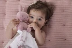 Tiamo Collection Knuffeldoekje Nijntje - Pink Baby Rib 13 Tiamo Collection Knuffeldoekje Nijntje - Pink Baby Rib -Babyproducten 1200x808 2