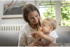 Sophie De Giraf- Bijtspeelgoed - FanFan Het Hertje - 100% Natuurlijk Rubber -Babyproducten 1200x813 6