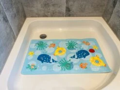 Badmat Antislip - Voor Kinderen En Baby’s – Douchemat – Badmat - Antislipmat Douche – Met Temperatuurindicator - 68 X 40 Cm 10 Badmat Antislip - Voor Kinderen En Baby’s – Douchemat – Badmat - Antislipmat Douche – Met Temperatuurindicator - 68 X 40 Cm -Babyproducten 1200x899 2