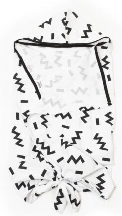 KipKep Blenker Hydrofiele Badcape - Maat 100x70cm - Memphis White 10 KipKep Blenker Hydrofiele Badcape - Maat 100x70cm - Memphis White -Babyproducten 681x1200 2