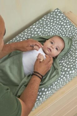 Meyco Badcape Basic Jersey/Cheetah 2-pack - Forest Green - 80x80cm 7 Meyco Badcape Basic Jersey/Cheetah 2-pack - Forest Green - 80x80cm -Babyproducten 800x1200 48