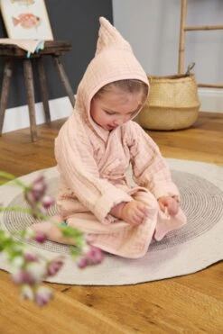 Lässig - Badjas - Mousseline - Lichtroze - Maat 92-98cm -Babyproducten 800x1200 91